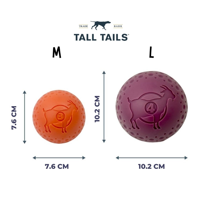 Pelota deportiva GOAT de Tall Tails disponible en 2 tamaños: M y L