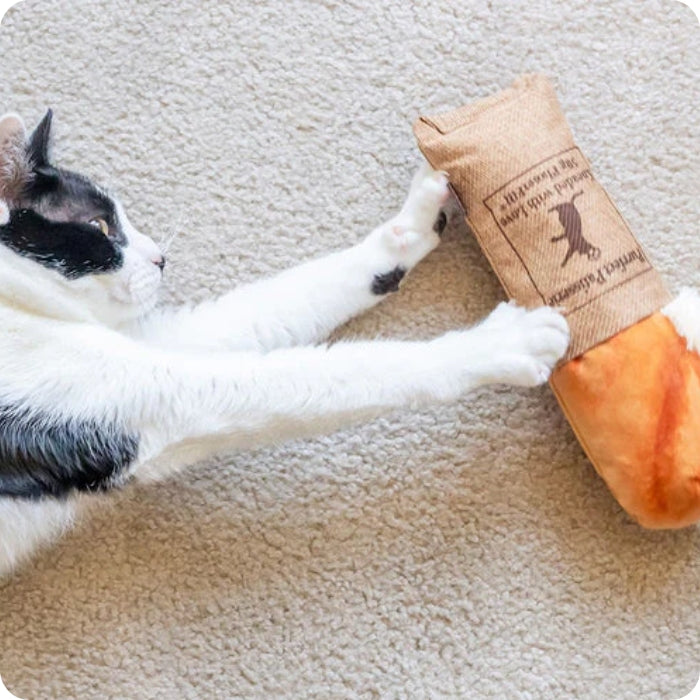 Gato rascando peluche sensorial Tuna Baguette
