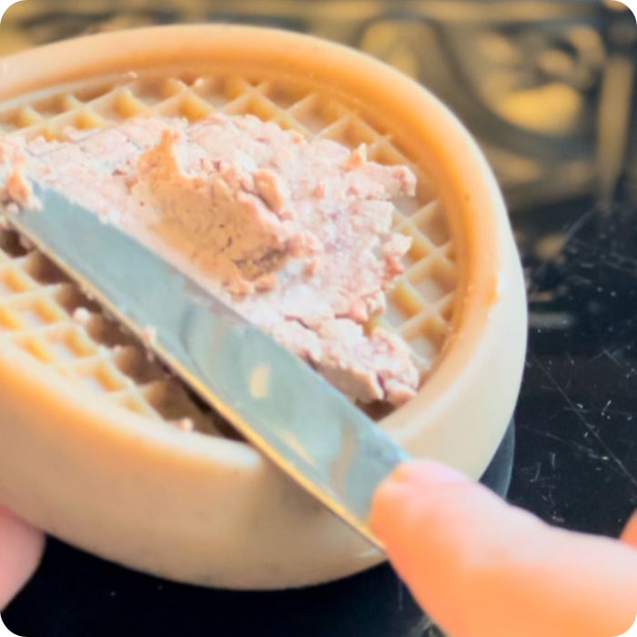 Rellena el mordedor recreacional long lasting wiggle waffle chew de tall tails